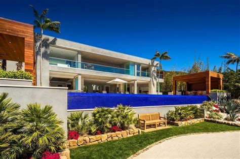 Homes near malibu beach, malibu, ca. A Stunning Contemporary Property Up For Sale in Malibu ...
