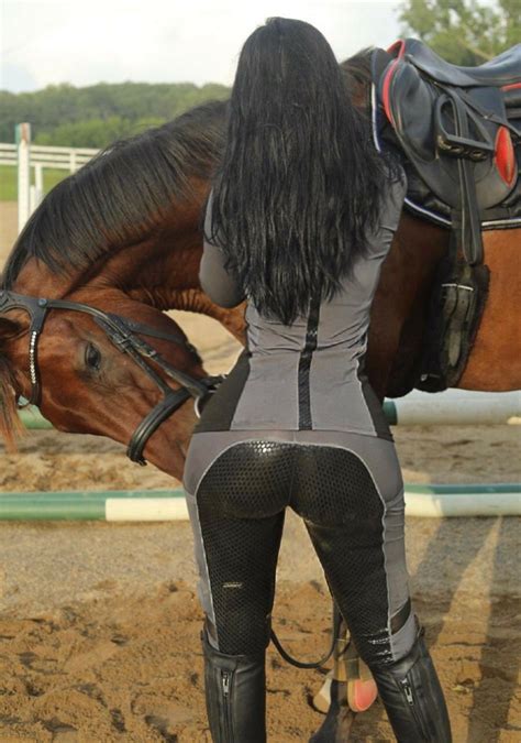 pin von chigo auf paardrij outfits in 2022 reitbekleidung damen reitoutfits reit mode