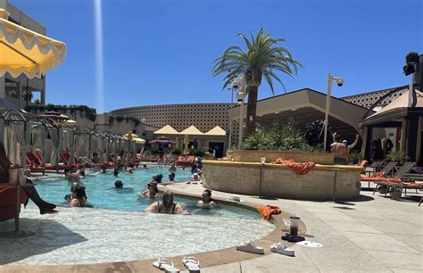 Sahara Las Vegas Pools Azilo Alexandria And Retro Midlife Miles