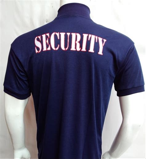 Menurut pendapat saya, pakaian yang cocok untuk cowok bertubuh gendut dan tidak terlalu tinggi adalah baju yang tidak terlalu ketat di tubuh namun carilah ukuran baju yang sesuai dengan tubuh anda. Jual Kaos security kerah tinggi (biru dongker) Limited di lapak NS FASHION ARMY hairfashion