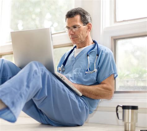 Doctors Online Etiquette: Physicians Urged To Pause Before They Post ...