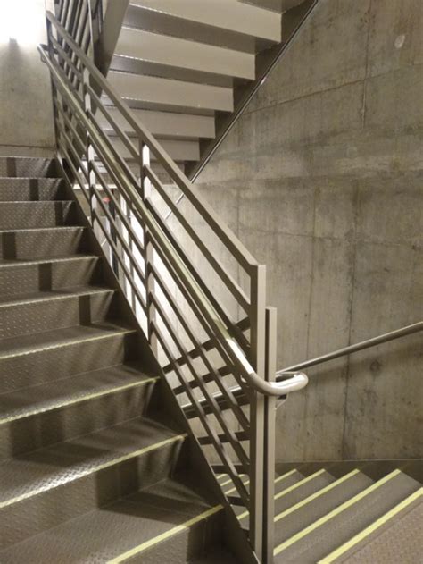 Download 18 Stair Railing Design Tubular