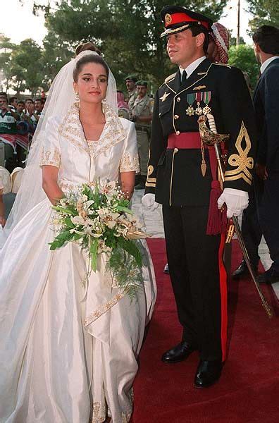 Inspirational Queen Rania Of Jordan Turns 40 Royal Wedding Gowns Royal Wedding Dress Famous