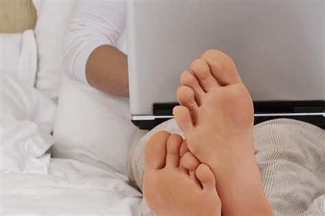Men Who Start Using Porn Later In Life More Likely To Be Womanisers