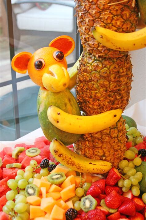 See how to build an edible fruit palm tree centerpiece with the fruitpalm kit. Pineapple Tree with Fruit Monkeys Centerpiece - Edible Crafts