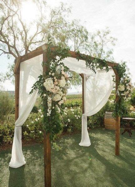 Compartilhe Este Post Wedding Arch Rustic Backyard Wedding Ceremony