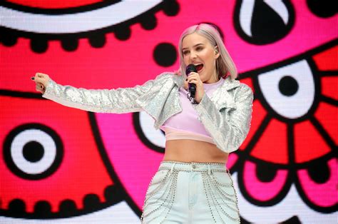 Anne-Marie – ‘Ciao Adios’ (Live At The Summertime Ball 2018) - Capital