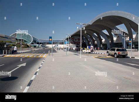 Airport Passengers Dubai Hi Res Stock Photography And Images Alamy