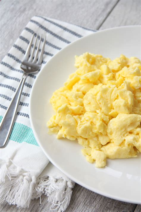 How To Make Perfect Fluffy Scrambled Eggs My Mommy Style