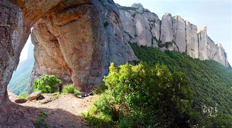 Roca Foradada Montserrat Tienes Que Ir