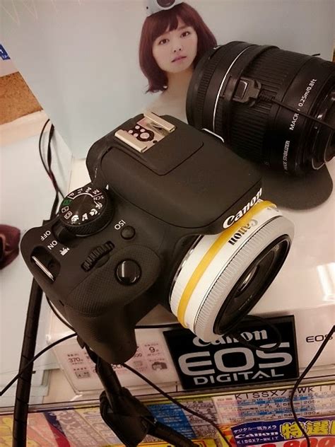 It is the successor of the canon eos 350d, and upgrades to a 10.1 megapixel cmos sensor. もりもりゲームブログ: コンデジ視点で見ると、過激なまでに圧倒的なEOS KISS X7