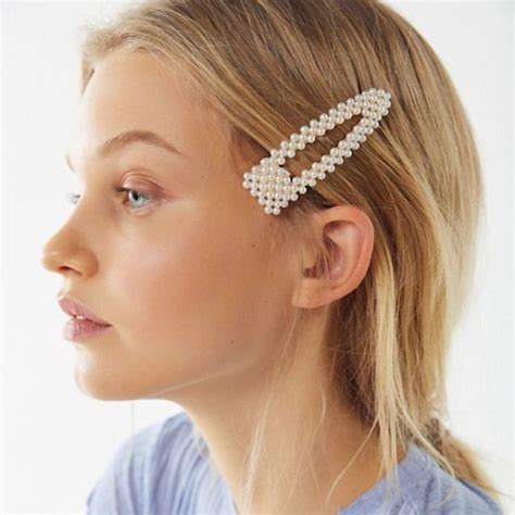 this 90s hair accessory is spring 2019 s biggest trend