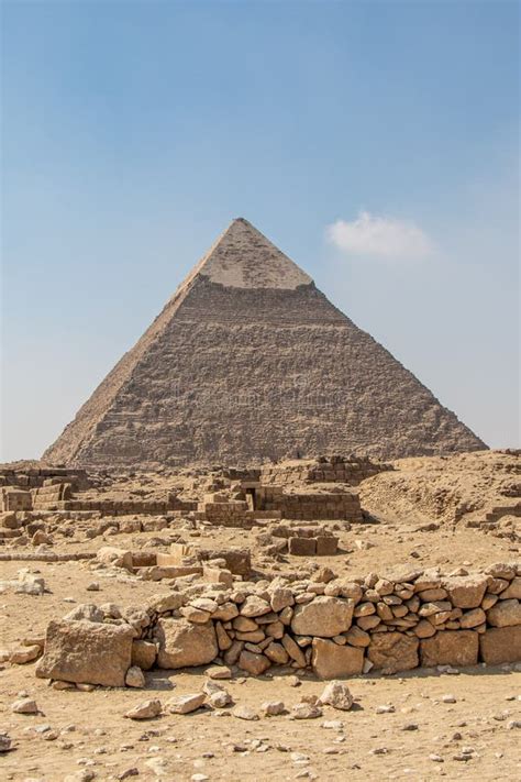 Pyramid Of Khafre Of Chephren Is The Second Tallest Of The Ancient