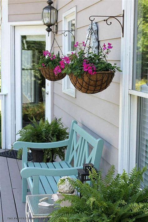 17 Wonderful Front Porch With Hanging Plants Ideas Summer Porch Decor