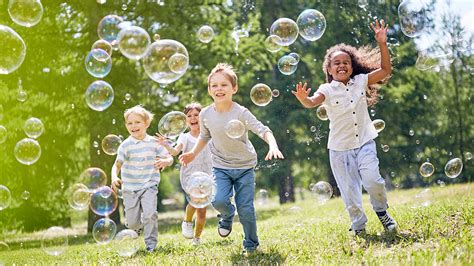 Newsroom - Children May Benefit from Playing Outside