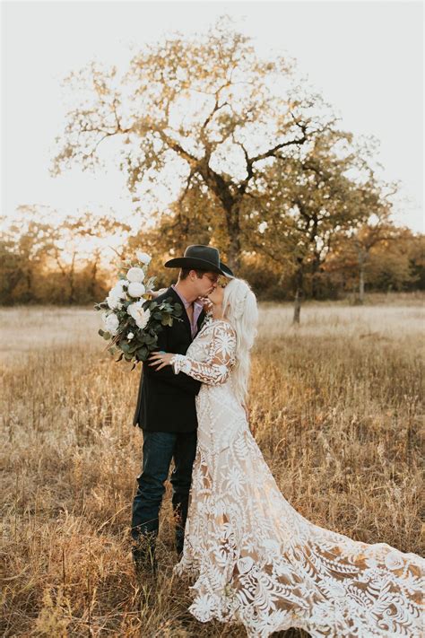 Texas Fall Wedding Country Wedding Pictures Western Wedding Dresses Country Wedding Photos