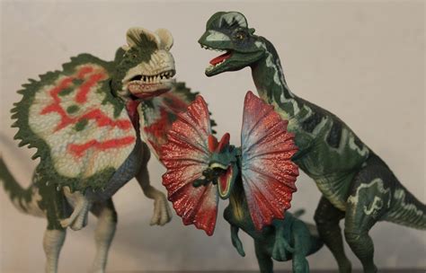 Dilophosaurus Jurassic World Fallen Kingdom Attack Pack By Mattel