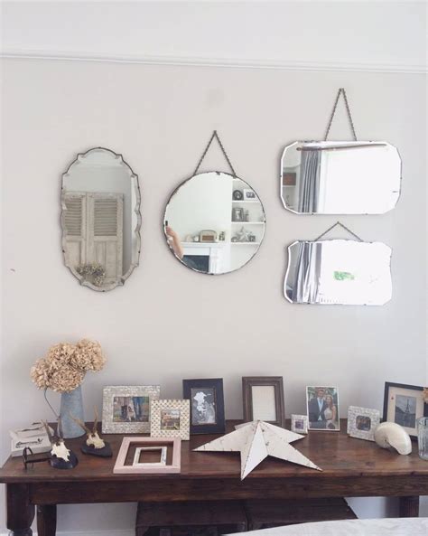 This is a combo between a round mirror and a the last diy mirror project we want to share with you today comes from dwellingsbydevore and is one of our favorites. DIY - Creating a Vintage Mirror Wall - Roses and Rolltops
