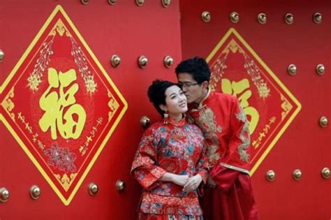 Chinese Weddings Through The Ages Revealed Through Photos Daily Mail