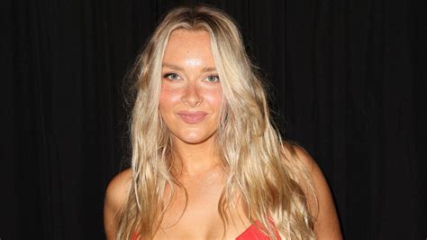 camille kostek says this was the turning point in her modeling career si lifestyle