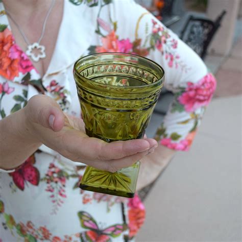 Drinking Glasses Set Of 4 Vintage Green Glass Goblets Pressed Etsy Vintage Green Glass