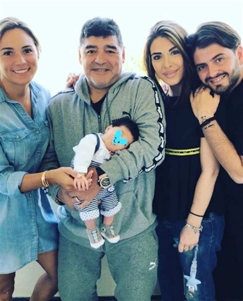 Sale con ella por interés? Diego Maradona Jr. se metió en el escándalo familiar ...