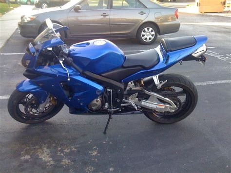 My first bike which i think this thing is amazing. 2004 Honda CBR600RR - Moto.ZombDrive.COM