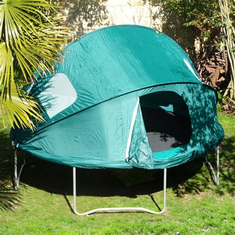 With an easy to assemble frame. Igloo tent for 15ft. trampoline 460.