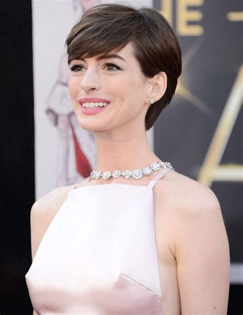 Anne Hathaway S Nipples Win The Oscar S Taxi Driver Movie