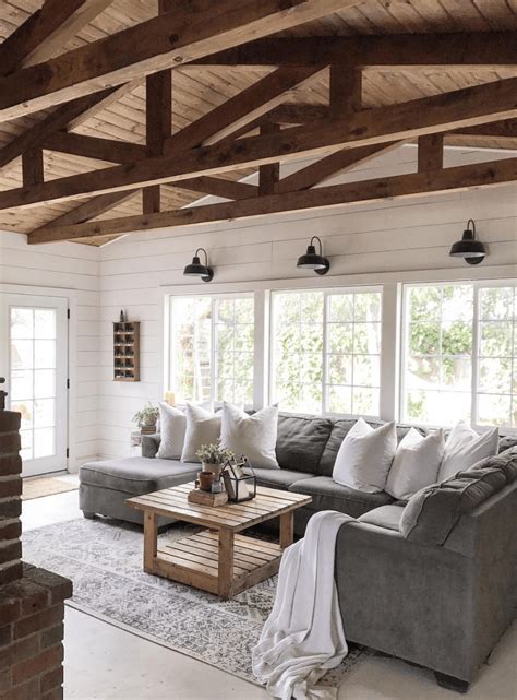 Think of the timber frame as an extremely sturdy and visible skeleton of a home. Top 5 Friday: How To Get The Modern Farmhouse Look Wood ...