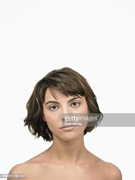 Young Women Posing Nude Stockfotos En Beelden Getty Images