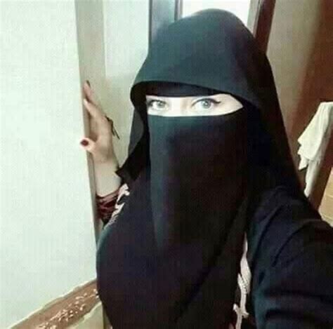مطلقة سعودية مقيمة في البحرين للزواج المسيار ابغا زوج ناضج مثقف ولا