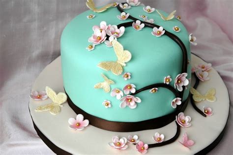 Send this lovely flower happy birthday wishes card for mom. Flower Cakes - Decoration Ideas | Little Birthday Cakes
