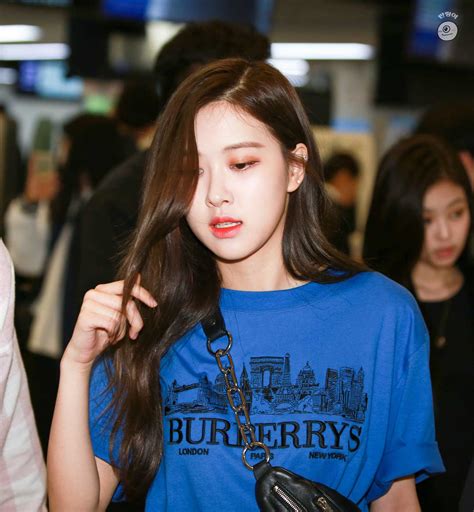 Blackpink Rose Airport Fashion 27 March 2018 Gimpo 12