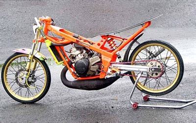 Jika pada kesempatan yang lalu kuncipas.com telah memberikan kumpulan gambar modifikasi yamaha vixion terbaru buat sobat bikesr semua, pada kesempatan kali ini kuncipas.com akan memberikan suguhan yang tak kalah kerennya yaitu gambar modifikasi. Spesifikasi modifikasi motor suzuki satria 2 tak ...