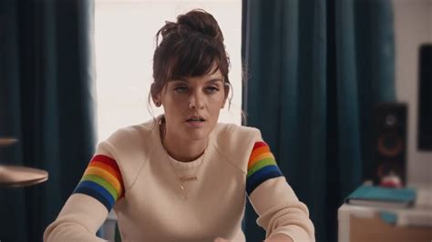 ‘smilf review frankie shaw s showtime comedy is more than just boston strong