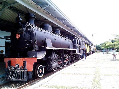 Pengunjung dapat memulai perjalanan dari simpang lima ke arah barat. Museum Kereta Api Ambarawa | HTM, Rute, Lokasi, Jam Buka ...