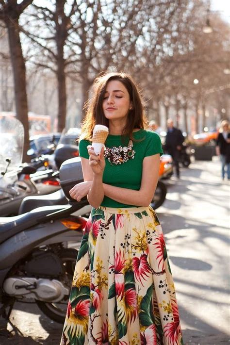 Create Cheerful Outfit With Floral Skirt 17 Inspiring Ideas Style