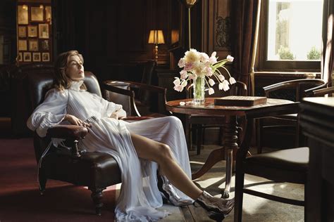 2000x1483 Actress Blonde English Rosamund Pike White Dress