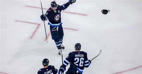 Preview Winnipeg Jets Vs Toronto Maple Leafs Arctic Ice Hockey