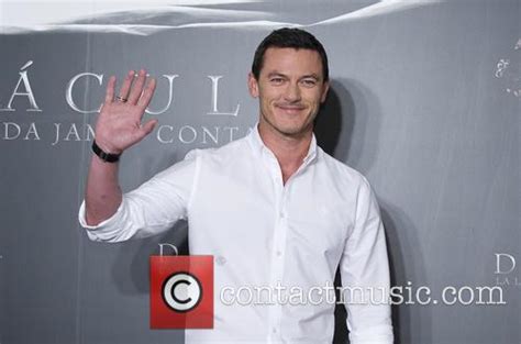 Luke Evans Dracula Untold Photocall 11 Pictures