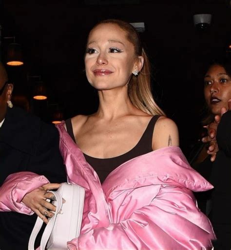 Why Does Ariana Grande Become Thin In The New Series Of Photos