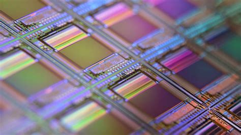 Moores Law Lives Intel Says Chips Will Pack 50 Times More Transistors