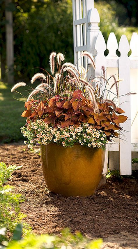 88 Amazing Fall Container Gardening Ideas 86