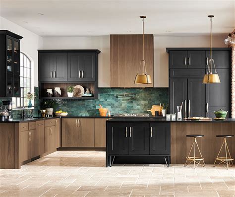 The beautiful grain and rich color made it popular for furniture, paddles, gunstocks and even coffins. Transitional Walnut and Maple Kitchen Cabinets - Decora ...