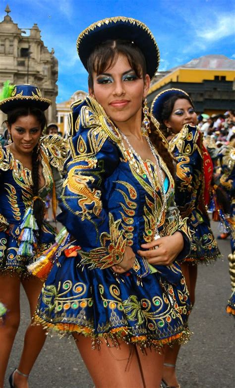 Trajes Tipicos Del Peru Traditional Peruvian Dresses Caporales Puno Carnival Girl Carnival