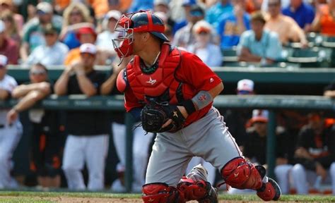 Christian Vázquez Se Prepara Practicando El Swing Mlb Red Sox