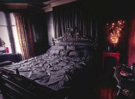 27 Impressive Gothic Bedroom Design Ideas Digsdigs
