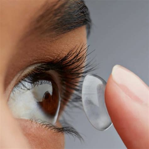8 Best Contact Lenses Brands Must Read This Before Buying