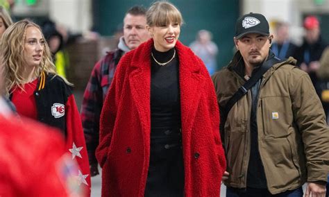 Taylor Swift To Fly To Las Vegas Super Bowl From La Plane Parking Is A